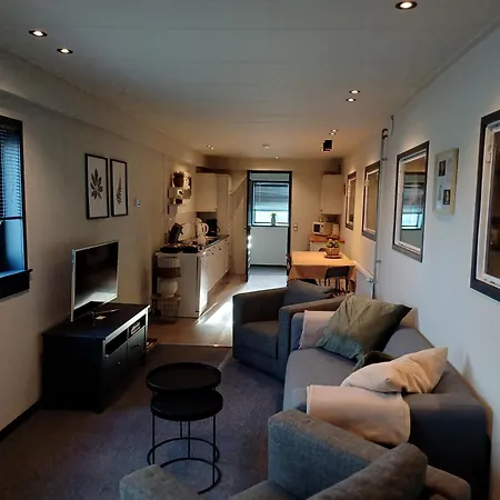 아파트 Boerderij Jachtlust *